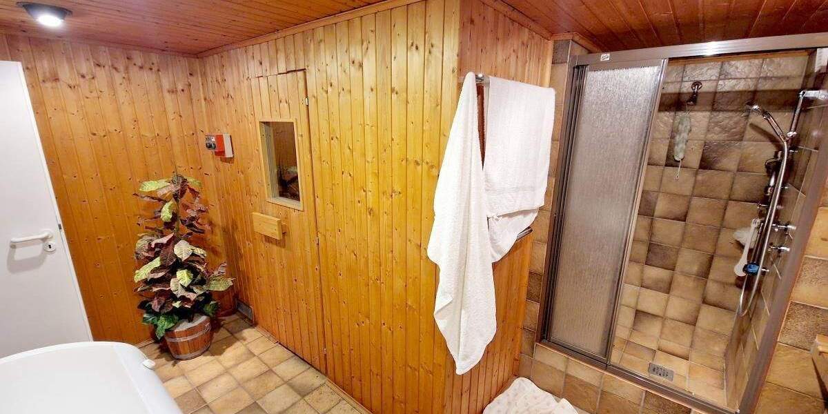 Einfamilienhaus Mülheim Holthausen - 5 Zimmer, 216 m&sup2;, 599.000&euro; | Angebot:25779202