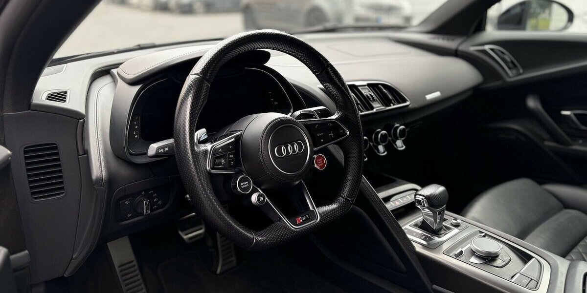 Audi R8 5.2 FSI quattro / 570PS / V10 FSI 110.000 km 99.900 &euro; Mönchengladbach 41066