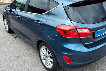 Ford Fiesta 20.000 km 13.900 &euro; Korschenbroich 41352