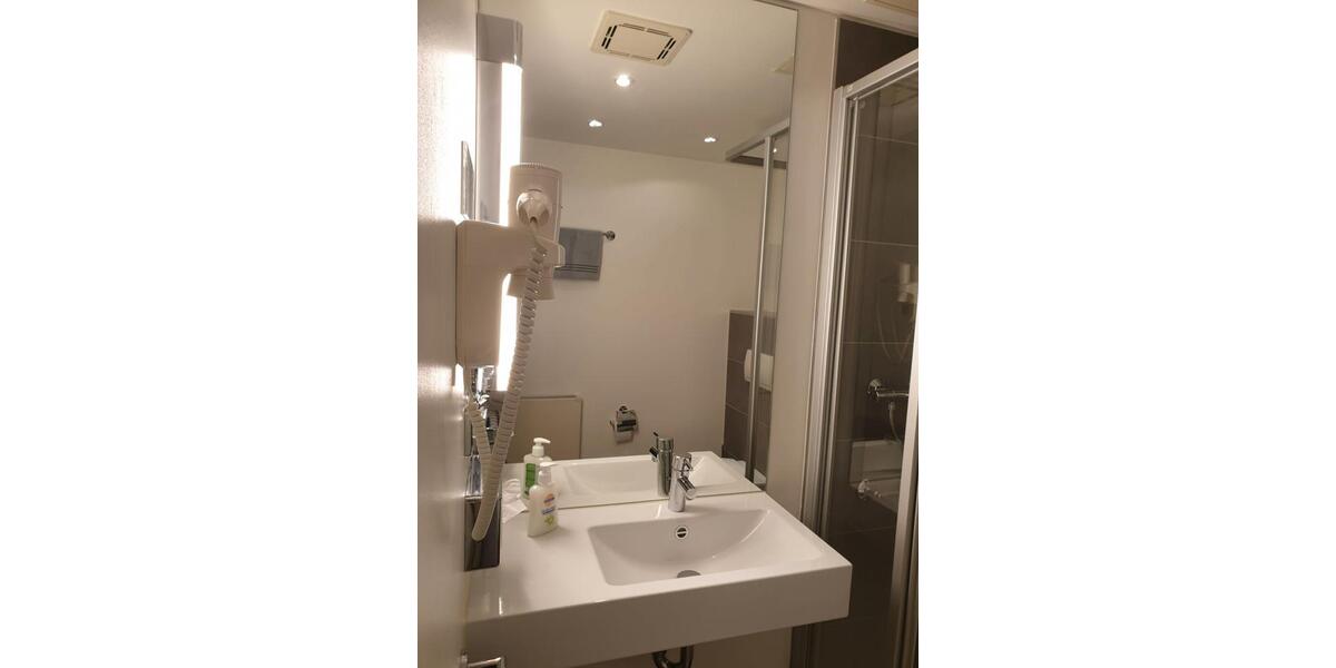 Etagenwohnung Düsseldorf Stadtbezirk 3 - 1 Zimmer, 26 m&sup2;, 750&euro; | Angebot:25988569