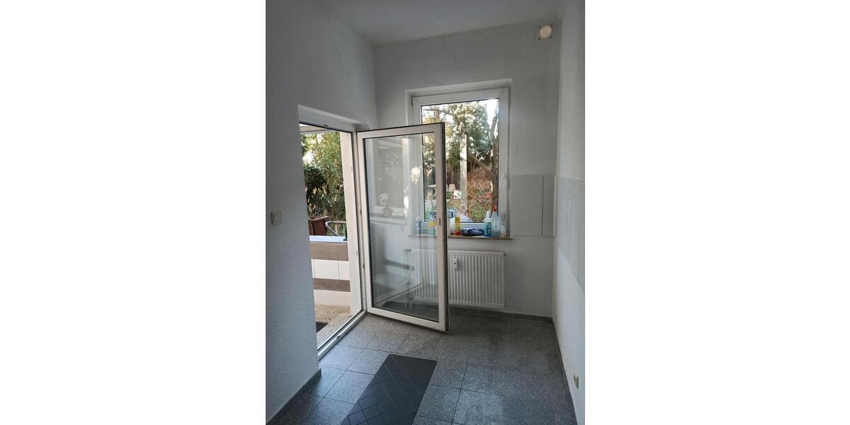 Erdgeschoßwohnung Krefeld Cracau - 2 Zimmer, 45 m&sup2;, 700&euro; | Angebot:25789887