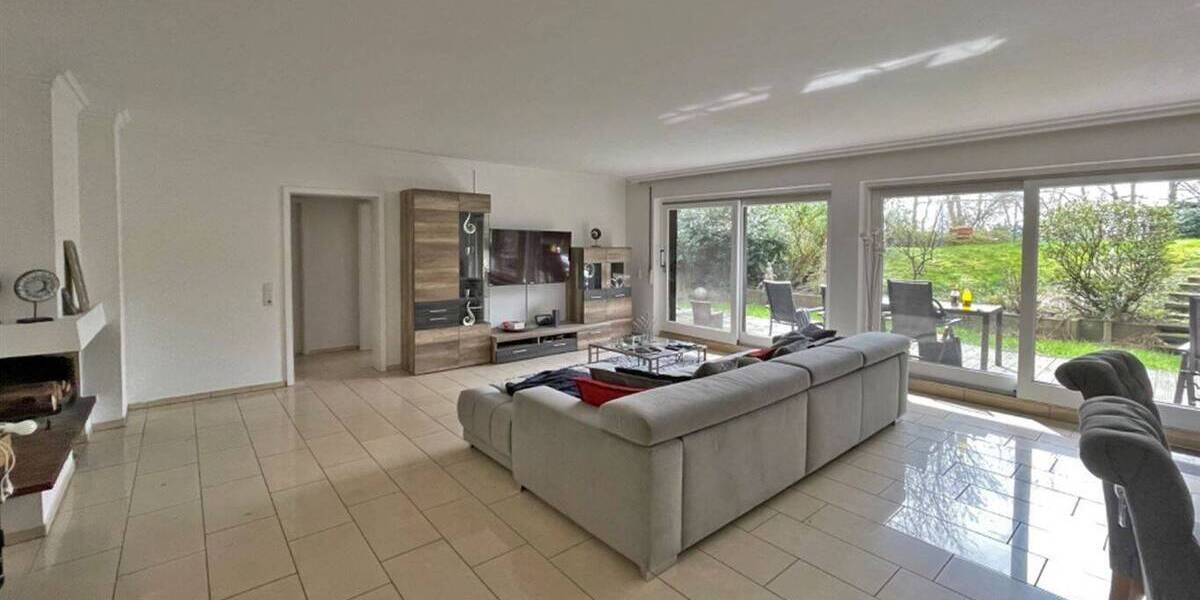 Etagenwohnung Düsseldorf Ludenberg - 3 Zimmer, 150 m&sup2;, 599.000&euro; | Angebot:25778443