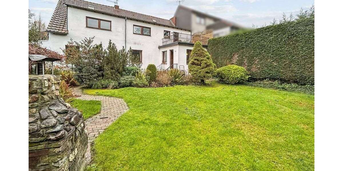 Einfamilienhaus Duisburg Rheinhausen - 9 Zimmer, 219 m&sup2;, 349.000&euro; | Angebot:24632228