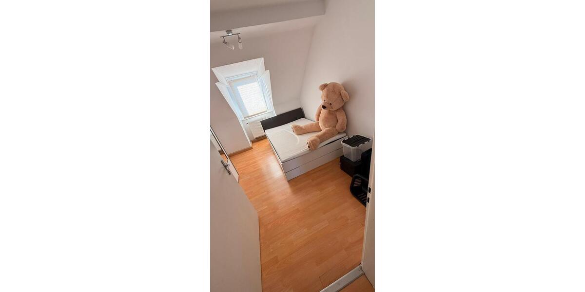 Dachgeschoßwohnung Duisburg Huckingen - 2 Zimmer, 58 m&sup2;, 865&euro; | Angebot:26532663