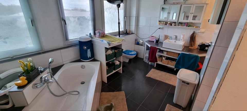 Dachgeschoßwohnung Mülheim an der Ruhr - 3 Zimmer, 90 m&sup2;, 1.130&euro; | Angebot:26023955