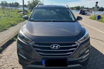 Hyundai TUCSON 123.000 km 12.700 &euro; Duisburg 47178