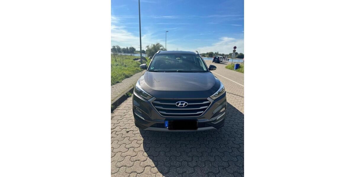 Hyundai TUCSON 123.000 km 12.700 &euro; Duisburg 47178