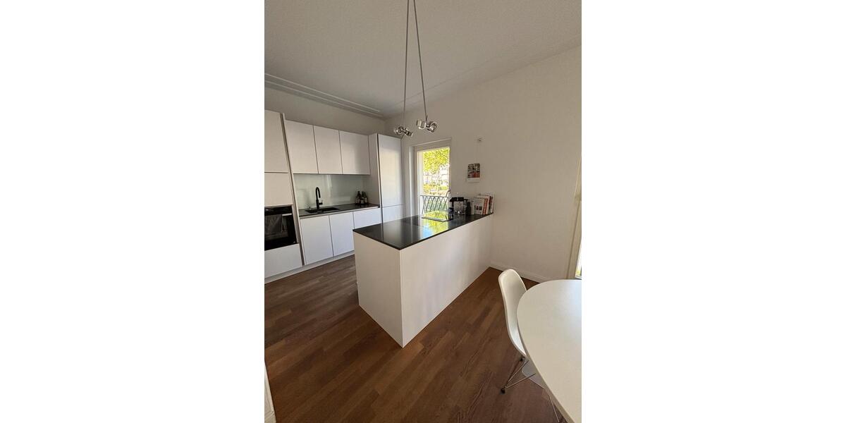 Etagenwohnung Düsseldorf Heerdt - 5 Zimmer, 198 m&sup2;, 1.500.000&euro; | Angebot:27109945