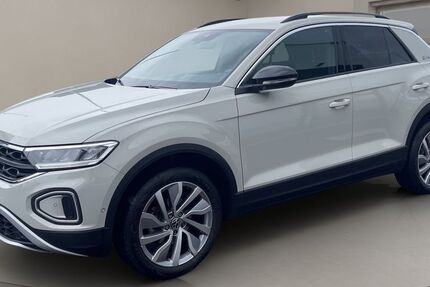 VW T-Roc 13.282 km 27.979 &euro; Krefeld 47805