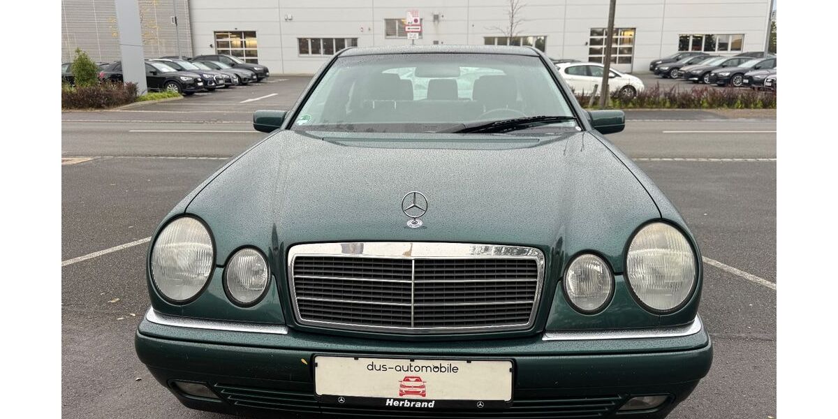 Mercedes-Benz E 200 138.877 km 6.900 &euro; Düsseldorf 40233