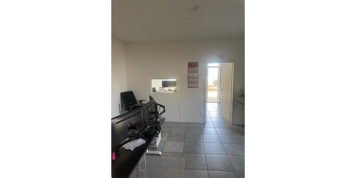 Gewerbeobjekt Mönchengladbach Süd - 1.650&euro; | Angebot:25970100