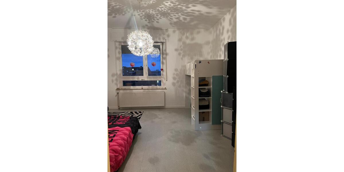 Etagenwohnung Mönchengladbach Süd - 2 Zimmer, 75 m&sup2;, 620&euro; | Angebot:25987297