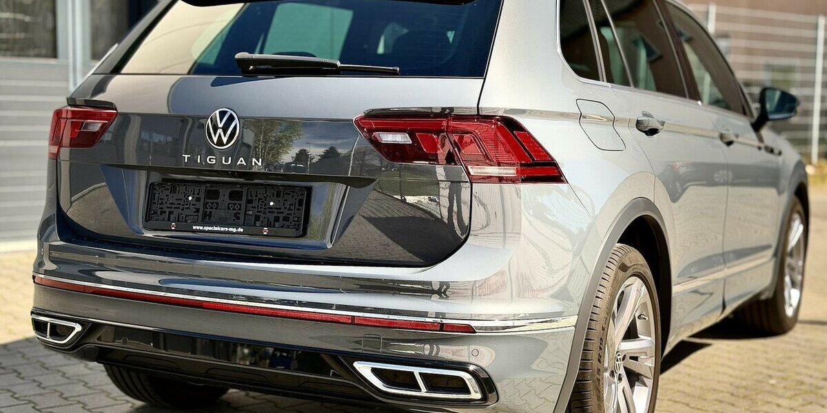 VW Tiguan R-Line / Pano / Kamera / KeylessGO 29.000 km 40.990 &euro; Mönchengladbach 41066