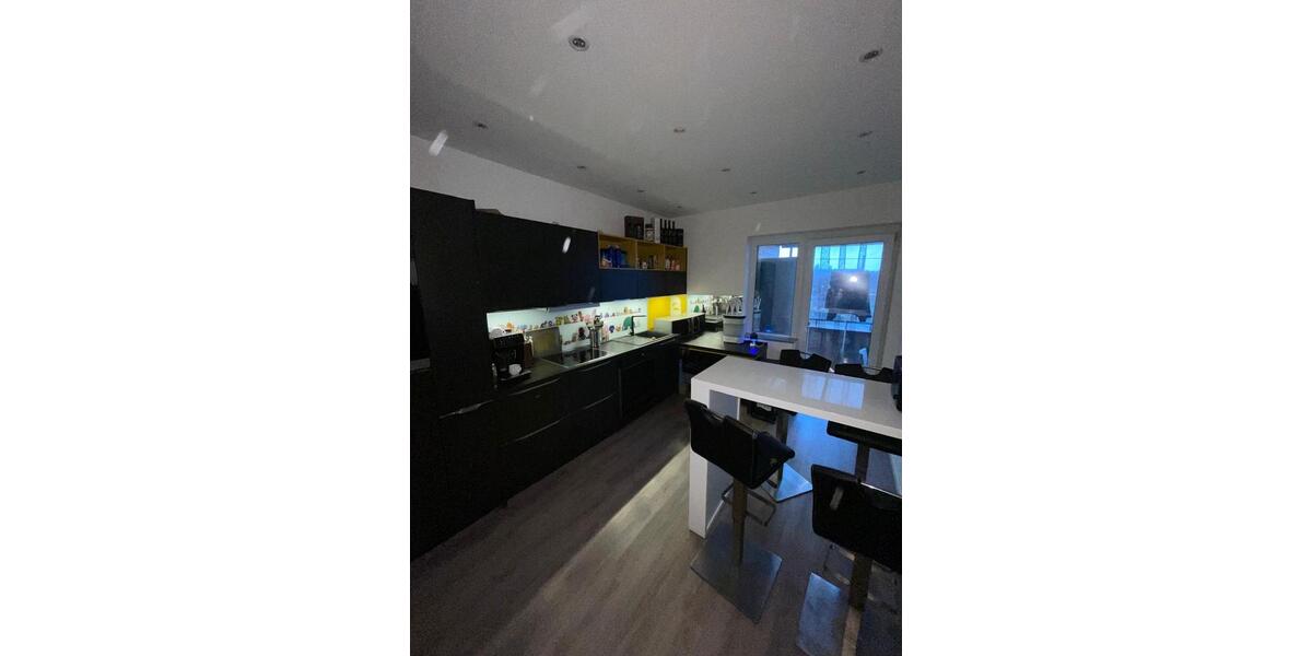 Etagenwohnung Düsseldorf Stadtbezirk 6 - 3 Zimmer, 94 m&sup2;, 445.000&euro; | Angebot:25001496