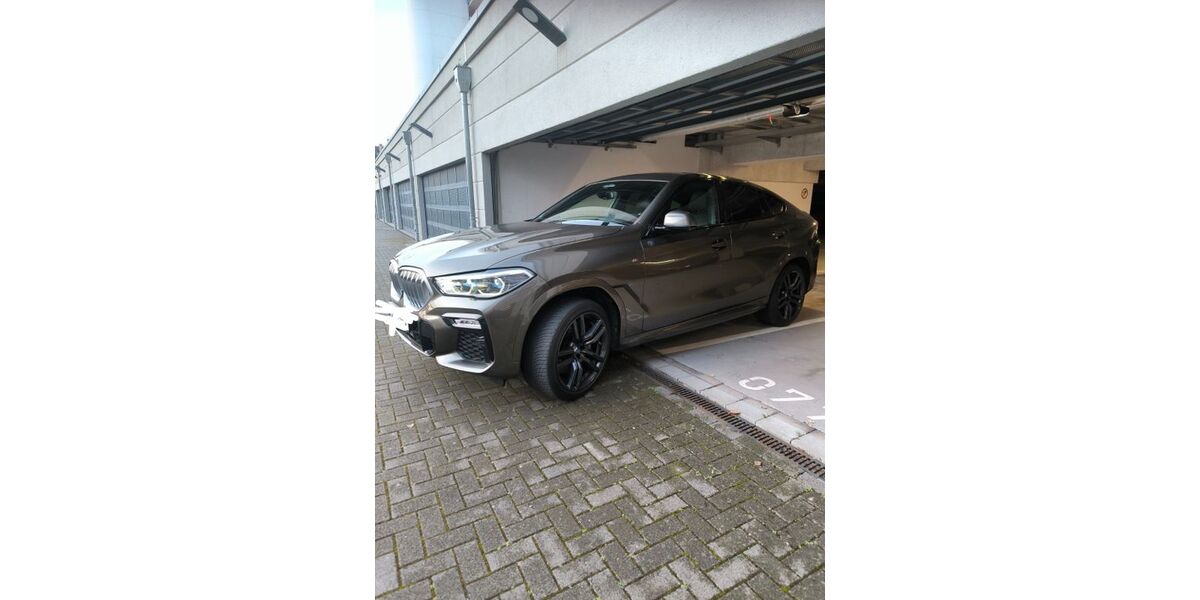 BMW X6 98.000 km 54.500 &euro; Düsseldorf 40233