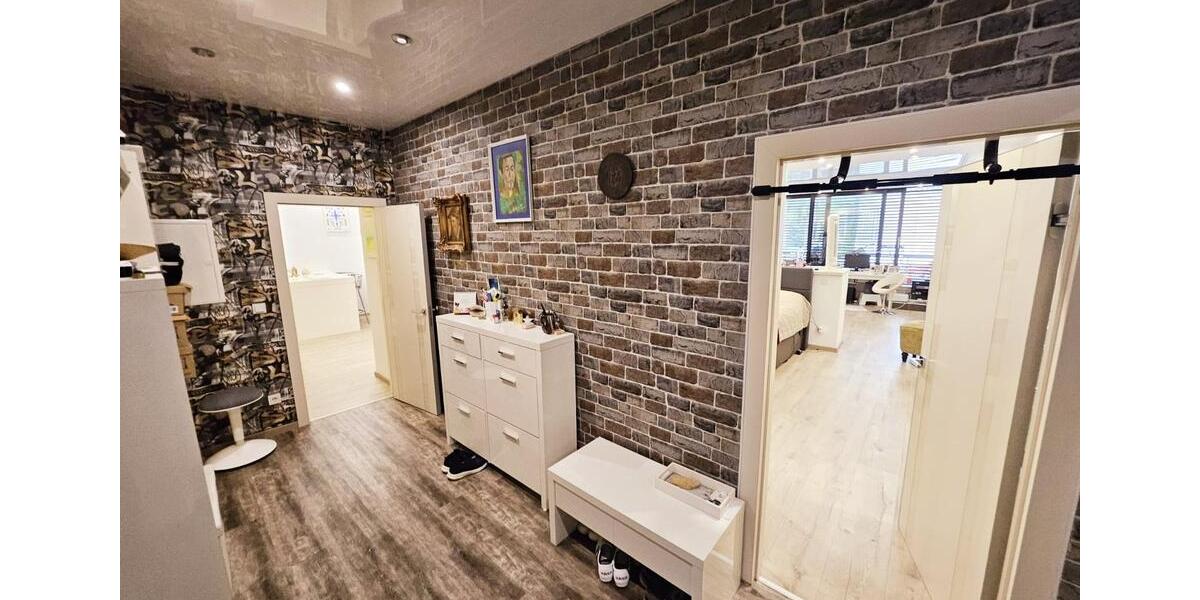 Etagenwohnung Mönchengladbach Süd - 2 Zimmer, 132 m&sup2;, 199.000&euro; | Angebot:25043820