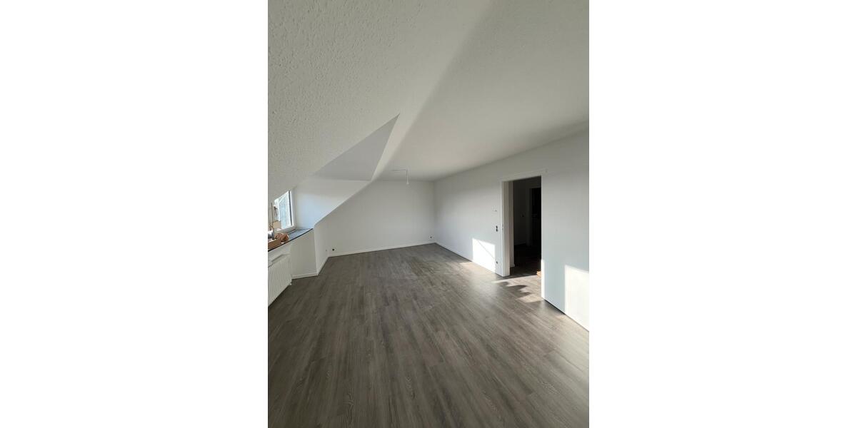 Dachgeschoßwohnung Mönchengladbach West - 2 Zimmer, 59 m&sup2;, 678&euro; | Angebot:25414914