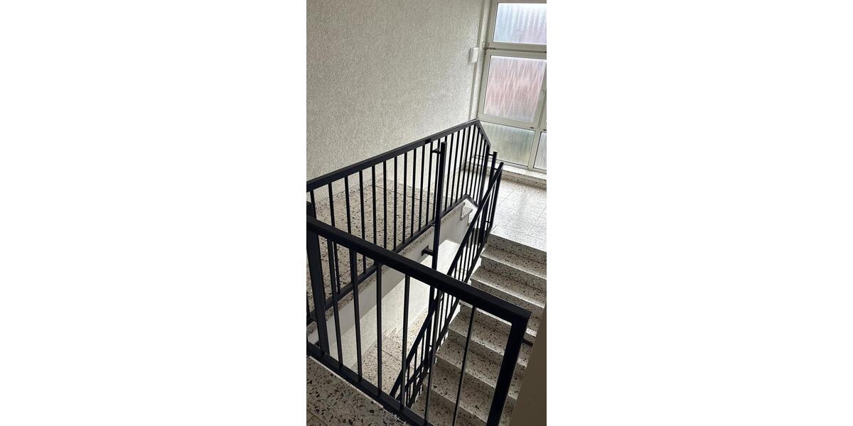 Dachgeschoßwohnung Mönchengladbach Süd - 2 Zimmer, 62 m&sup2;, 610&euro; | Angebot:25433285