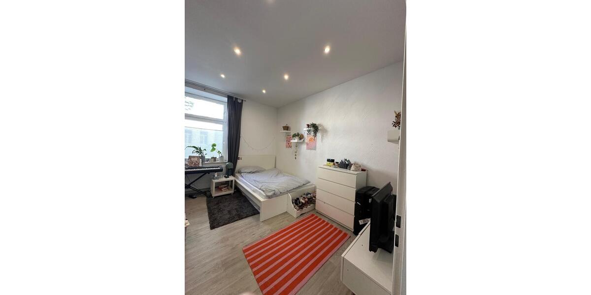 Erdgeschoßwohnung Düsseldorf Heerdt - 2 Zimmer, 70 m&sup2;, 1.100&euro; | Angebot:26567448