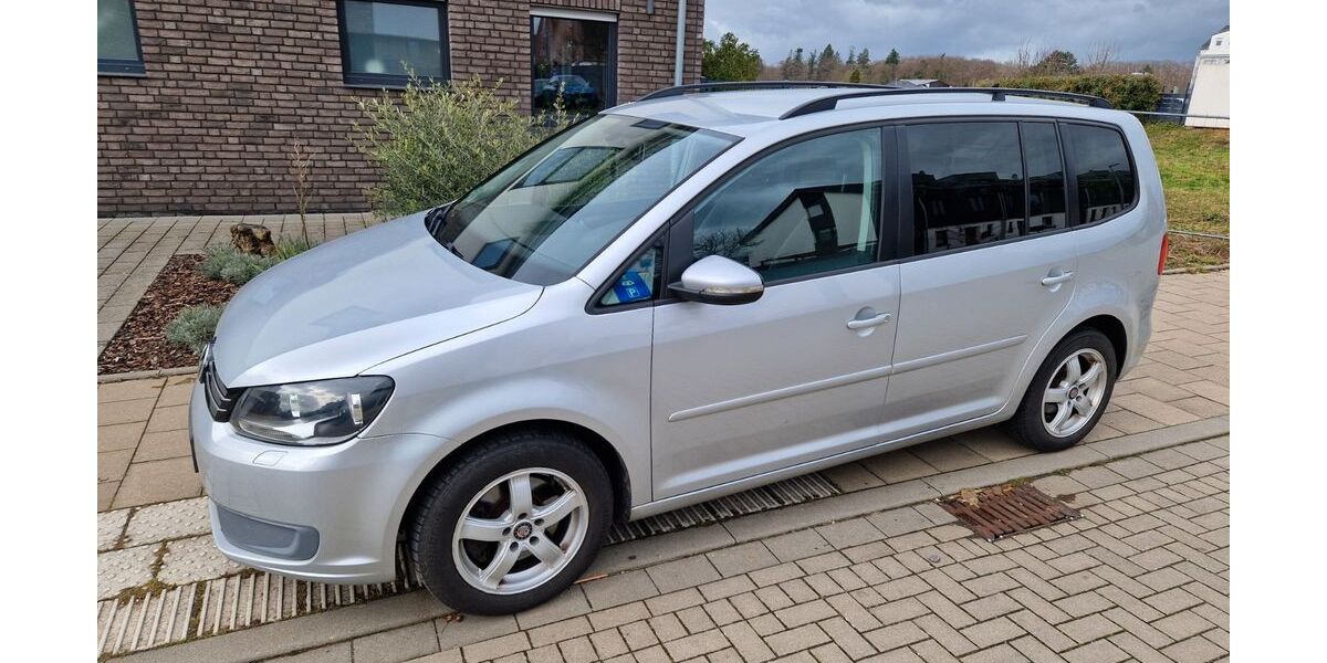 VW Touran 270.250 km 4.700 &euro; Mönchengladbach 41199