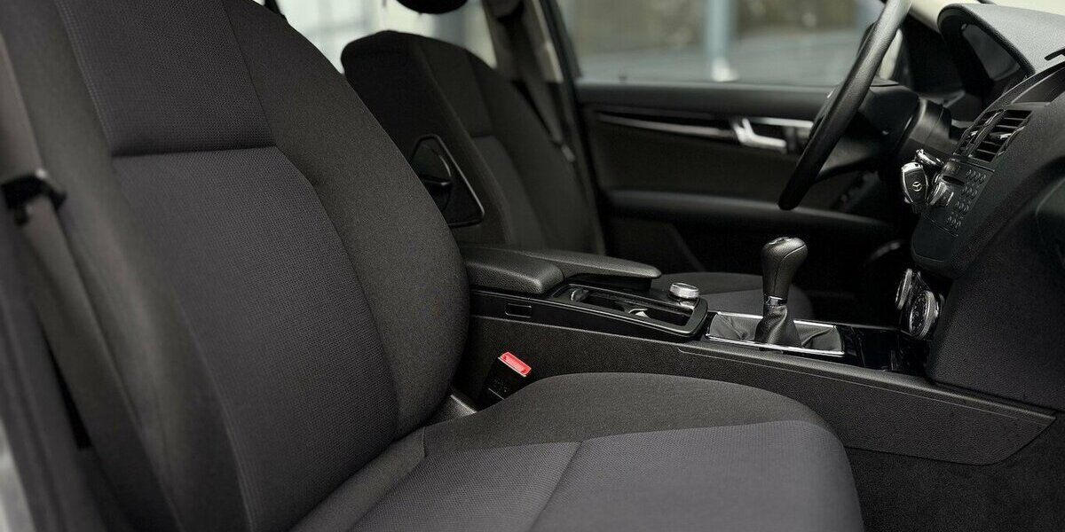 Mercedes-Benz C 180 T Kompressor / 50TKm / el. FH / 1. Hand 50.000 km 11.490 &euro; Mönchengladbach 41066