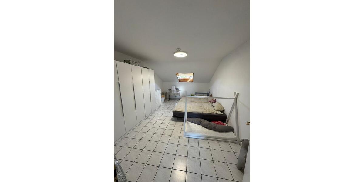 Dachgeschoßwohnung Erkelenz - 3 Zimmer, 81 m&sup2;, 215.000&euro; | Angebot:27096068