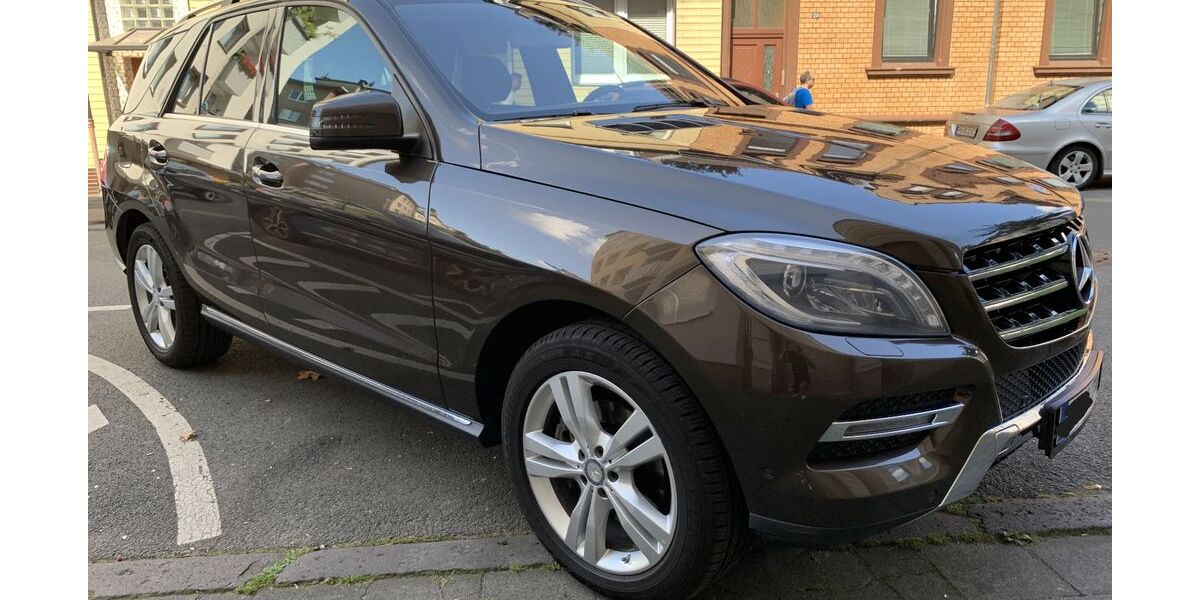 Mercedes-Benz ML 250 142.000 km 19.990 &euro; Mülheim an der Ruhr 45468
