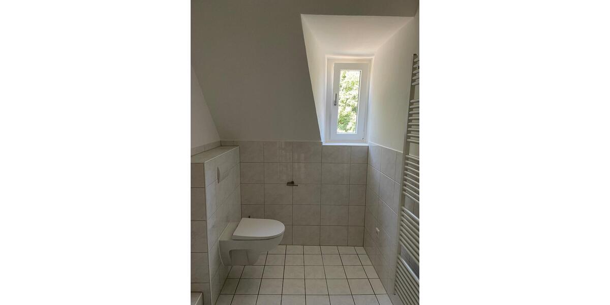 Dachgeschoßwohnung Düsseldorf Stadtbezirk 5 - 2 Zimmer, 52 m&sup2;, 995&euro; | Angebot:26023002