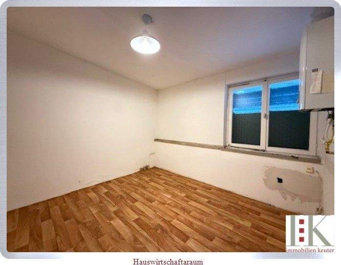 Reihenmittelhaus Neuss Furth-Süd - 7 Zimmer, 158 m&sup2;, 380.000&euro; | Angebot:25748699