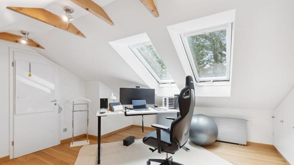 Villa Krefeld Benrad - 7 Zimmer, 305 m&sup2;, 2.199.000&euro; | Angebot:27083290