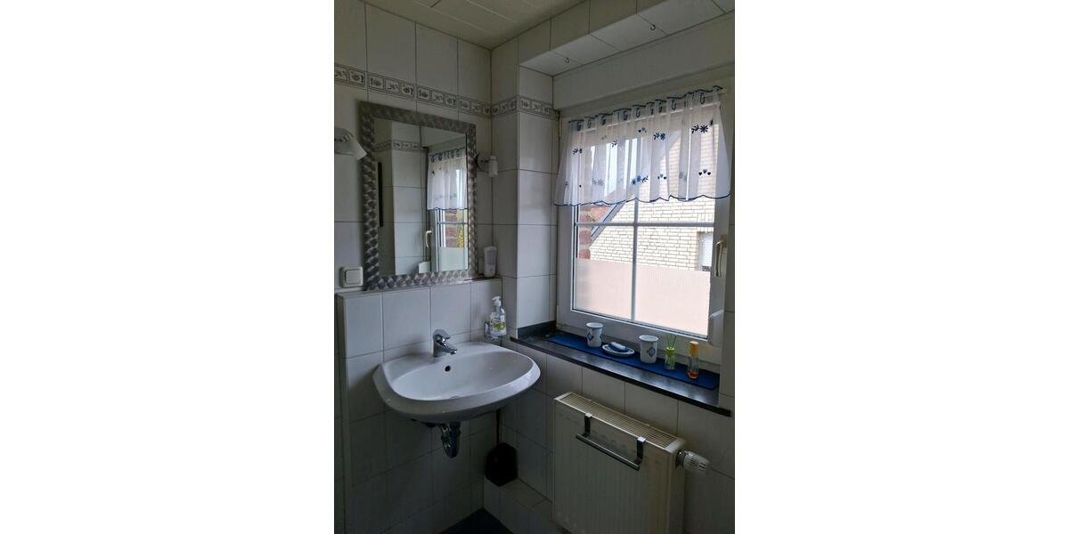 Dachgeschoßwohnung Mönchengladbach West - 1 Zimmer, 45 m&sup2;, 570&euro; | Angebot:26587510
