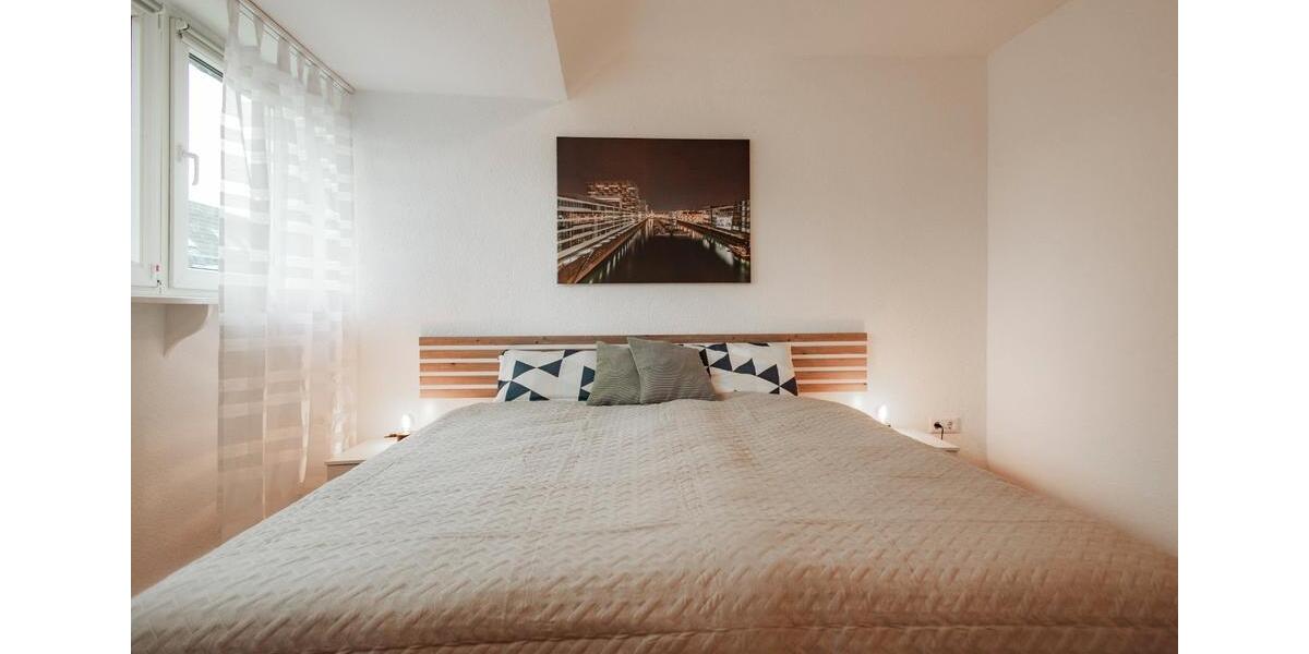 Dachgeschoßwohnung Neuss Augustinusviertel - 2.5 Zimmer, 67 m&sup2;, 1.100&euro; | Angebot:25968665