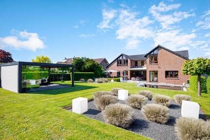 Haus Brüggen - 6 Zimmer, 305 m&sup2;, 1.455.000&euro; | Angebot:25925210