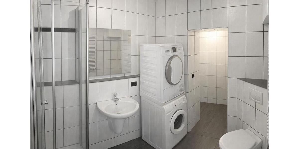Etagenwohnung Mönchengladbach Nord - 3 Zimmer, 110 m&sup2;, 1.250&euro; | Angebot:26042324
