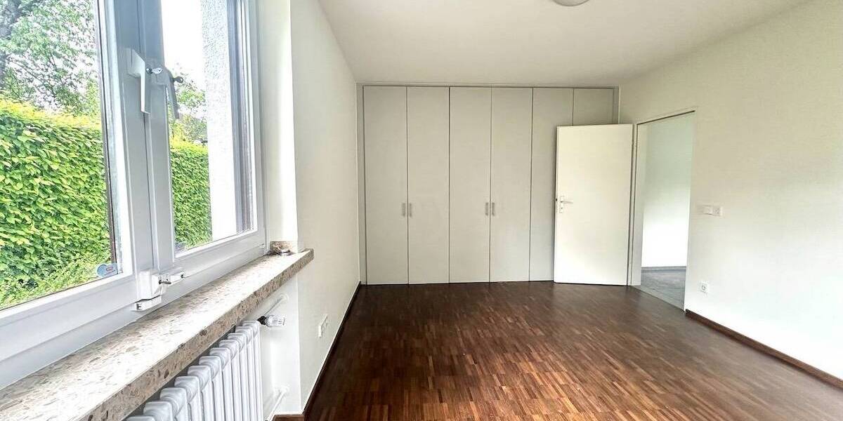 Etagenwohnung Neuss Gnadental - 4 Zimmer, 140 m&sup2;, 1.550&euro; | Angebot:26641440