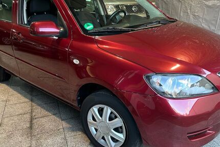 Mazda 2 80.000 km 2.750 &euro; Duisburg 47059