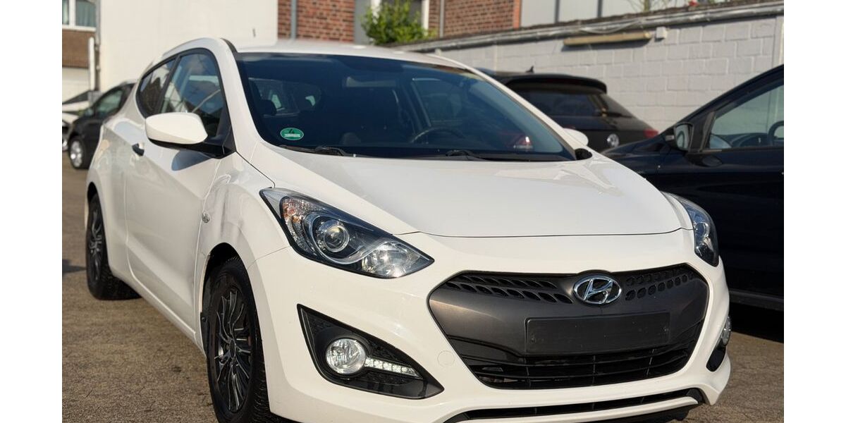 Hyundai i30 130.000 km 5.990 &euro; Krefeld 47807