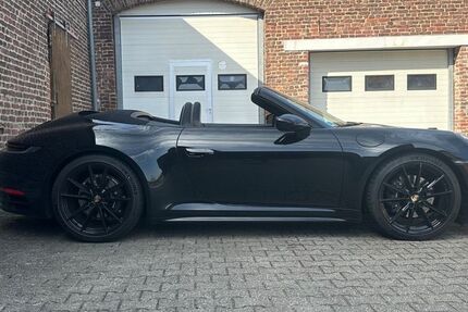 Porsche 992 14.983 km 124.980 &euro; kempen 47906