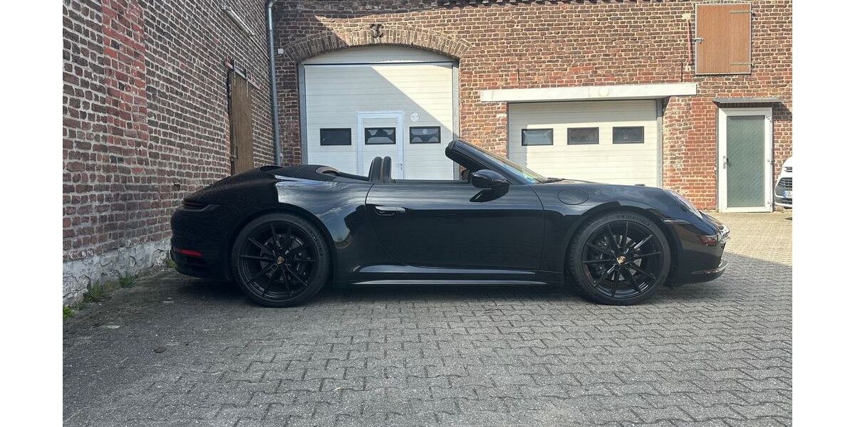 Porsche 992 14.983 km 124.980 &euro; kempen 47906