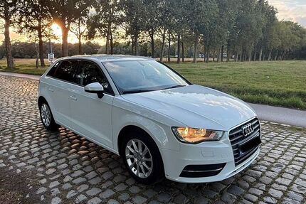 Audi A3 225.850 km 8.200 &euro; Düsseldorf 40597