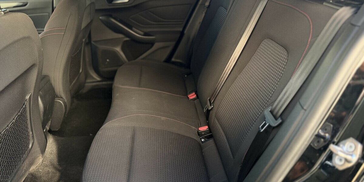 Ford Focus ST-Line / Keyless / Kamera / Carplay 68.000 km 16.990 &euro; Mönchengladbach 41066