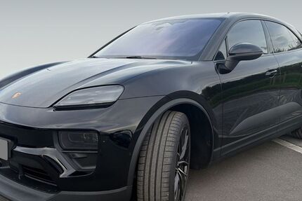 Porsche Macan 9.900 km 90.800 &euro; Willich 47877