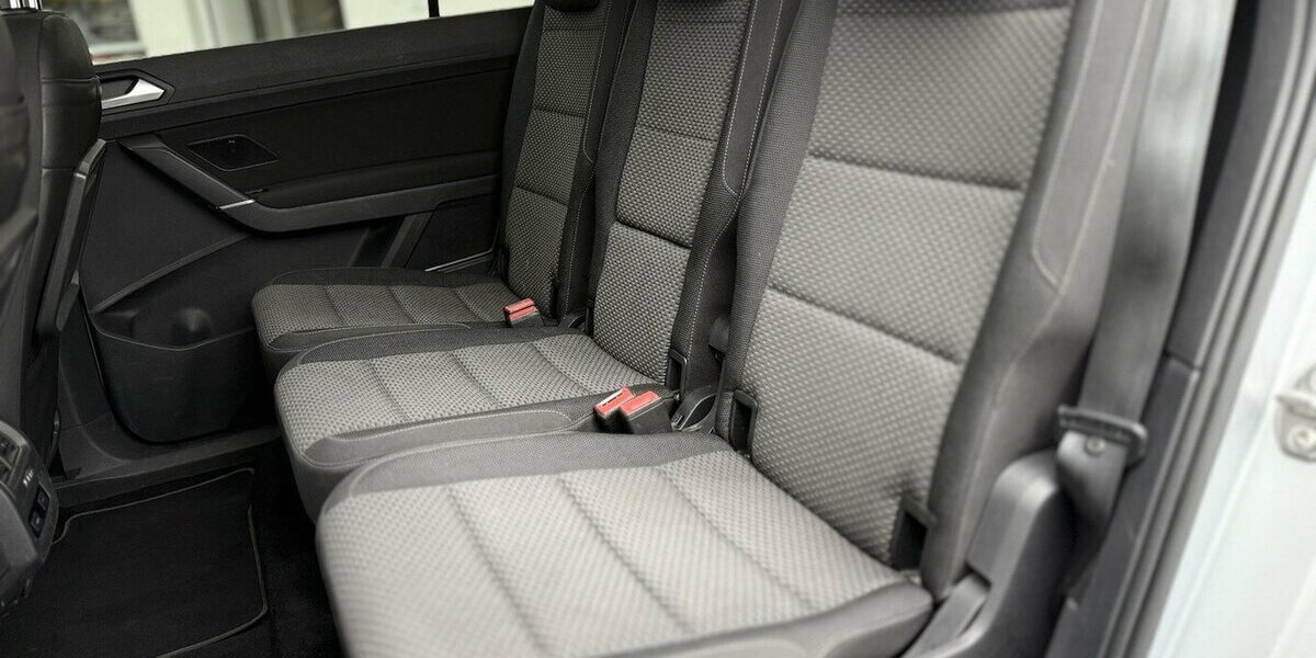 VW Touran 1.Hd / Automatik / AHK / 7 Sitze / Navi 110.000 km 23.490 &euro; Mönchengladbach 41066