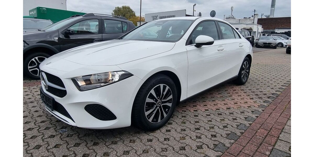 Mercedes-Benz A 180 48.370 km 23.498 &euro; Mönchengladbach 41063