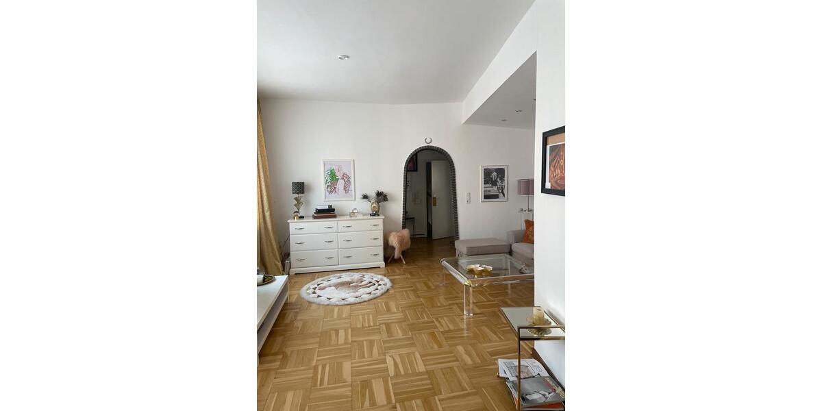 Etagenwohnung Düsseldorf Stadtbezirk 3 - 1.5 Zimmer, 50 m&sup2;, 1.150&euro; | Angebot:25935286