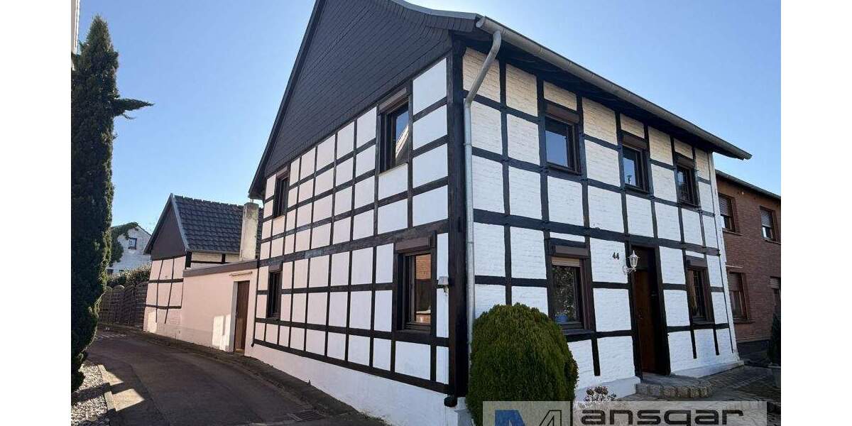Einfamilienhaus Mönchengladbach / Giesenkirchen Giesenkirchen - 5 Zimmer, 132 m&sup2;, 249.000&euro; | Angebot:25726252