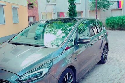 Ford S-Max 225.000 km 9.900 &euro; Duisburg 47137