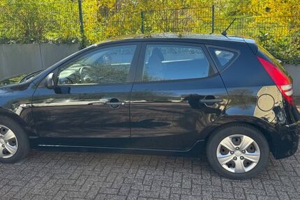 Hyundai i30 112.000 km 3.500 &euro; Mülheim an der Ruhr 45472