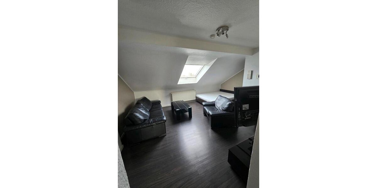 Dachgeschoßwohnung Krefeld Bockum - 1 Zimmer, 36 m&sup2;, 520&euro; | Angebot:25943417