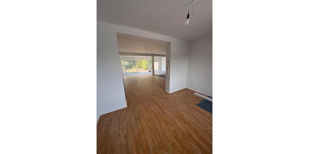 Reihenhaus Düsseldorf Stadtbezirk 5 - 5 Zimmer, 158 m&sup2;, 3.202&euro; | Angebot:27615762